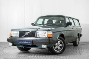 Immagine 3/50 di Volvo 240 GL (1990)