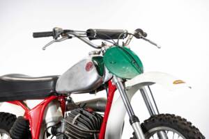 Image 38/50 of CZ 250 (1977)