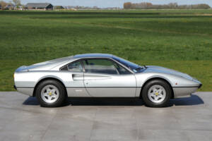 Bild 5/50 von Ferrari 308 GTB (1977)