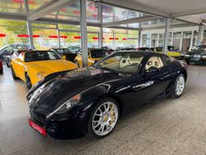 Bild 27/40 von Ferrari 599 GTB (2009)