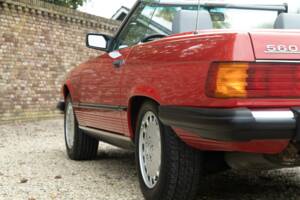 Bild 20/50 von Mercedes-Benz 560 SL (1986)
