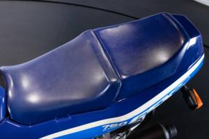 Bild 25/50 von Suzuki DUMMY (1988)