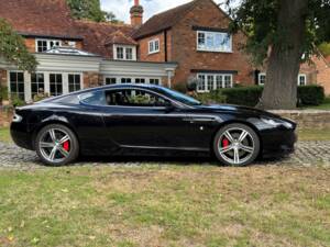 Image 12/30 of Aston Martin DB 9 (2008)