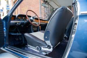 Image 32/56 of BMW 2800 CS (1969)