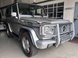 Image 4/28 of Mercedes-Benz G 500 (SWB) (1999)