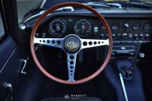 Image 44/80 de Jaguar Type E 4.2 (1966)