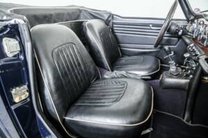 Image 21/50 of Triumph TR 4A (1967)
