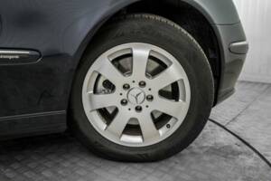 Bild 47/50 von Mercedes-Benz E 320 T 4MATIC (2004)