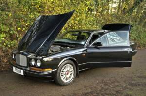 Bild 16/50 von Bentley Continental R (1994)