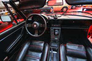 Image 20/24 of Alfa Romeo 2.0 Spider (1987)