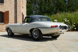 Bild 9/50 von Jaguar E-Type (1968)