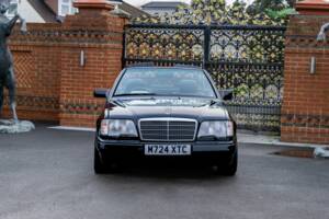 Bild 22/42 von Mercedes-Benz E 320 (1995)