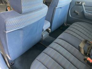 Image 19/57 of Mercedes-Benz 190 D 2.5 (1992)