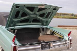 Image 24/29 of Cadillac 62 Convertible (1963)