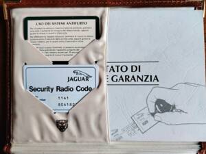 Bild 61/65 von Jaguar XKR (1998)