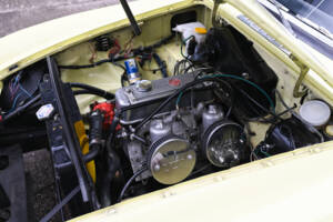 Bild 28/32 von MG MGB (1976)