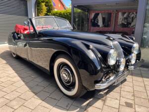 Image 9/37 de Jaguar XK 120 DHC (1954)