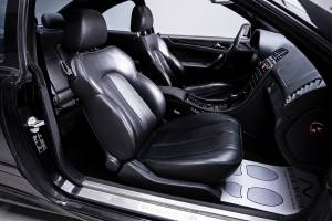 Immagine 12/38 di Mercedes-Benz CLK 55 AMG (2000)