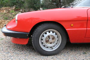 Image 79/87 of Alfa Romeo Spider Veloce (1984)