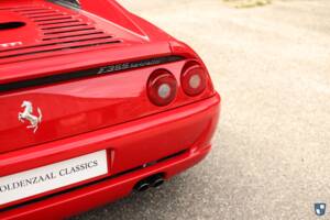 Image 44/93 of Ferrari F 355 Berlinetta (1997)