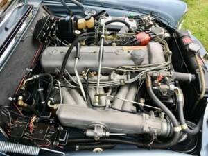 Image 7/8 of Mercedes-Benz 300 SE (1966)