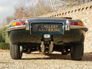 Image 13/50 de Jaguar Type E 4.2 (1967)