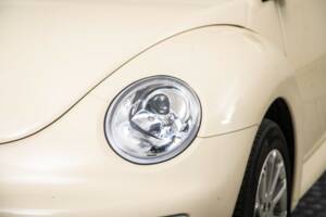 Imagen 17/48 de Volkswagen New Beetle 1.6 (2004)