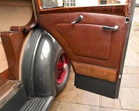 Image 31/50 of Rolls-Royce Phantom III (1937)