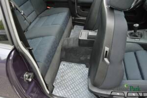 Bild 27/50 von BMW 320i (1994)