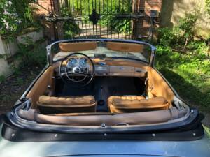 Image 9/46 of Mercedes-Benz 190 SL (1955)