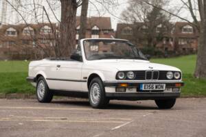 Image 34/50 of BMW 320i (1987)