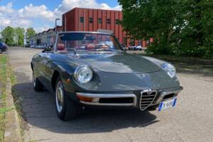 Immagine 2/9 di Alfa Romeo 1750 Spider (1970)