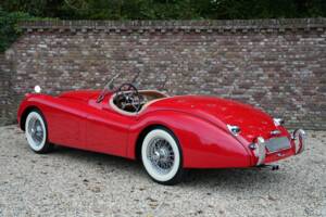 Imagen 2/50 de Jaguar XK 120 OTS (1954)