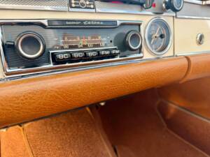 Image 11/20 de Mercedes-Benz 280 SL (1968)