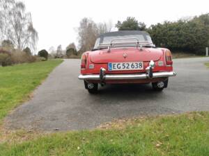Image 28/58 of MG MGB (1968)