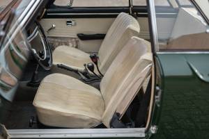 Image 24/38 of Volkswagen Karmann Ghia 1500 (1968)