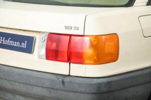 Immagine 27/50 di Audi 80 quattro  -  1.8S (1987)