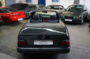 Bild 17/34 von Mercedes-Benz E 500 (1995)