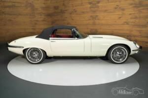 Afbeelding 15/19 van Jaguar E-Type V12 (1974)