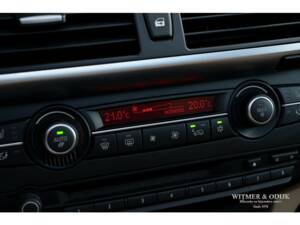 Bild 13/26 von BMW X5 xDrive48i (2007)