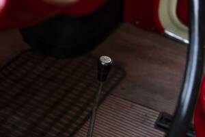 Image 15/29 of Renault Ondine (1960)