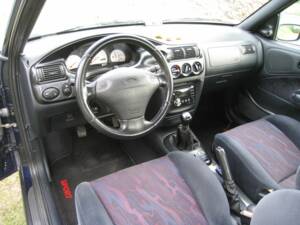 Image 3/8 of Ford Escort 2.0 16V "F1 Edition" (1996)