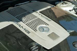 Immagine 36/50 di Mercedes-Benz SL 65 AMG (2005)