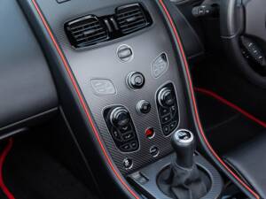Bild 56/85 von Aston Martin V12 Vantage AMR Roadster (2018)