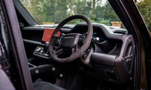 Image 4/50 de Land Rover Defender 110 V8 &quot;Bond Edition&quot; (2021)