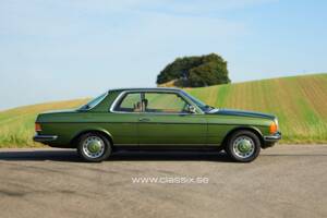 Image 3/17 of Mercedes-Benz 280 CE (1977)