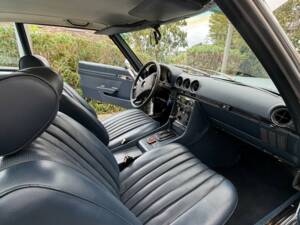 Image 2/8 of Mercedes-Benz 450 SL (1974)