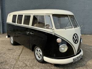 Obraz 1/8 pojazdu Volkswagen T1 Samba (1966)