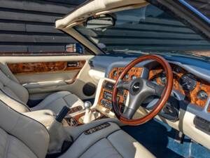 Imagen 4/50 de Aston Martin V8 Vantage Volante (2000)