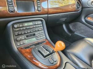Bild 22/35 von Jaguar XKR (1998)